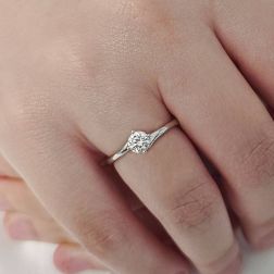 photo of worn of Solitaire "Love Panarea" GIA Diamond 0.40ct Platinum
