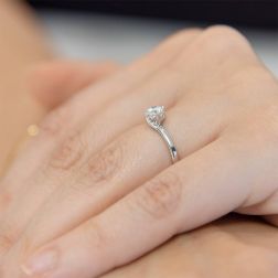 photo of worn of Solitaire "Love Panarea" GIA Diamond 0.40ct Platinum