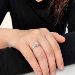 Solitario Pantelleria Oro Bianco 18kt Diamante 0.90ct foto indossata