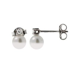 5.5mm Akoya Pearls and 0.05ct Diamonds Earrings