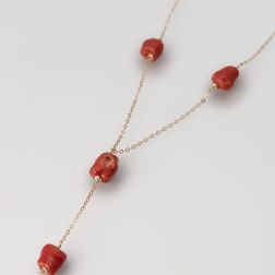 Collana con Laccetto in Oro Giallo e Corallo Rosso