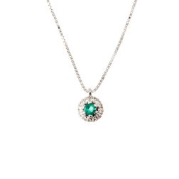 Light Point Emerald Necklace Surrounded by White Gold