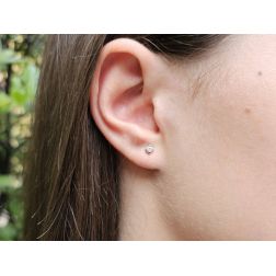 Orecchini Solitari Sparkle Diamanti 0.13ct foto indossata