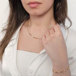 Collana a Trapezi Tridimensionali in Oro Giallo foto indossata