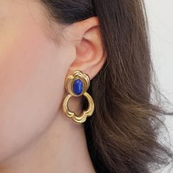 Orecchini "Nascita di Venere" in Oro Giallo con Lapislazzuli Blu foto indossata