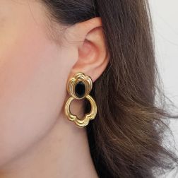 Orecchini "La Nascita di Venere" in Oro Giallo con Onice foto indossata