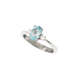 7x5mm Oval Aquamarine Solitaire Ring with 2 Diamonds in White Gold