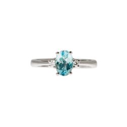 Anello Solitario Acquamarina Ovale 7x5mm e 2 Diamanti in Oro Bianco