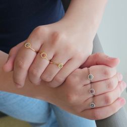 Photo of worn Easy Flower Solitaire Ring