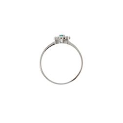 Easy Love Emerald White Gold Solitaire Ring