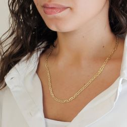 Collana Traversino 50cm x 4.30mm Oro Giallo foto indossata