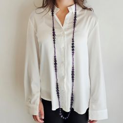 Collana Lunga Ametista Laccio 160cm Sfere Sfaccettate scalare 15.5mm a 10mm e lucide da 6mm foto indossata