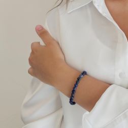 Photo of worn Elastic bracelet with 6.50mm Lapis lazuli beads