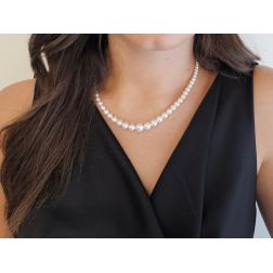 Girocollo Perle Scalare 9.7mm - 3.3mm - Chiusura moschettone Oro Bianco foto indossata