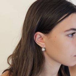 Photo of worn Rosée Classic Hook earrings with Freshwater pearl and Zircons