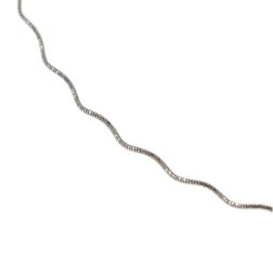 Wavy Semirigid flexible faceted necklace in white gold