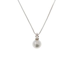 5.5mm Akoya Pearl Necklace with a 0.027ct Diamond