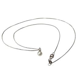 5.5mm Akoya Pearl Necklace with a 0.027ct Diamond