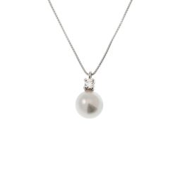 7mm Akoya Pearl Necklace with a 0.041ct Diamond