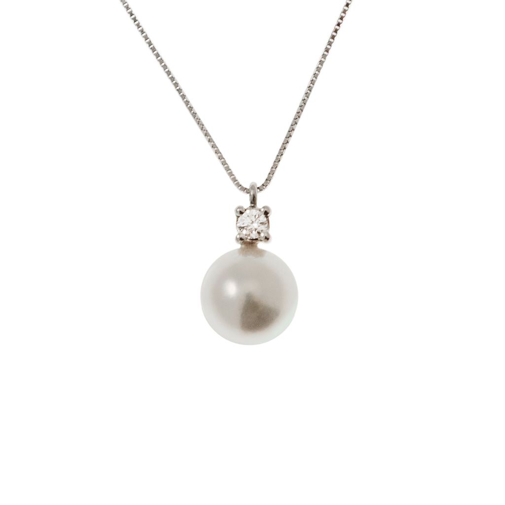 Collana Perla Akoya 8-8.50mm con Diamante 0.060ct