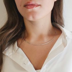 Photo of worn Rigid 18kt white gold necklace 1.5mm