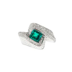 Imperial Ring with an Octagonal Emerald and 124 Diamonds