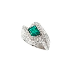 Imperial Ring with an Octagonal Emerald and 124 Diamonds