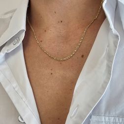 Photo of worn 50cm x 2.50mm Yellow Gold 3+1 Tiger link chain Necklace