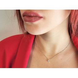Collana Punto Luce Sparkle 0.25ct foto indossata