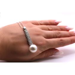 Navette pendant with Akoya pearl