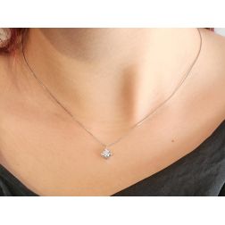 Collana Punto Luce Sparkle Diamante 0.29ct foto indossata