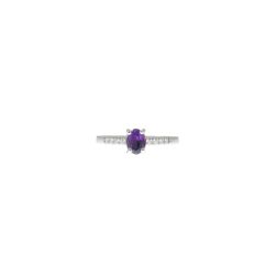Oval Amethyst Solitaire Ring with 8 Diamonds in White Gold