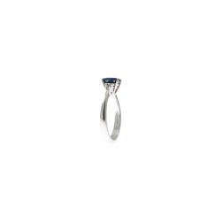 Oval Blue Sapphire Solitaire Ring 7x5mm with 2 Diamonds in White Gold