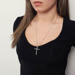 Collana doppio filo con Croce Diamanti - 3.90cm x 27mm, foto indossata.