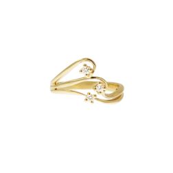 Trilogy in Yellow Gold and Diamonds with three intertwined threads