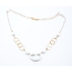 Circle and Chalcedony Necklace in Yellow Gold