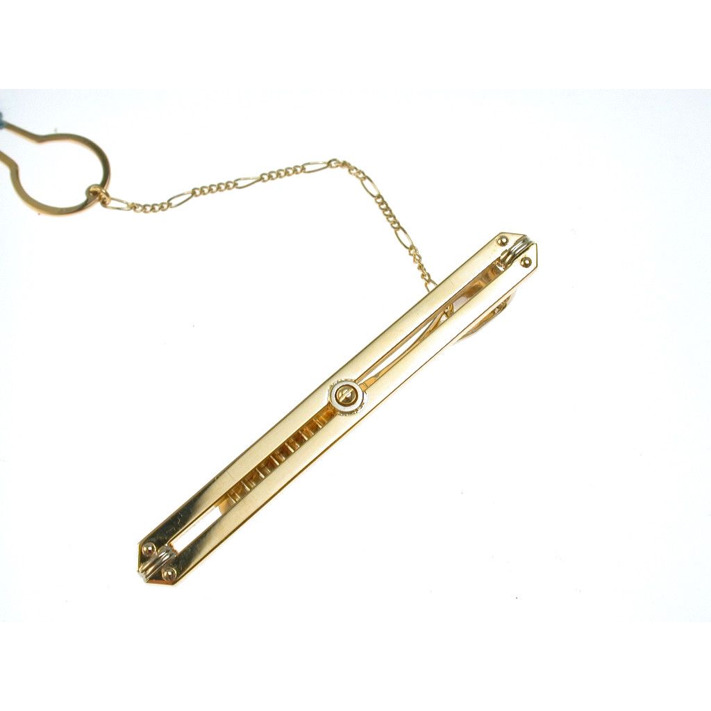 Two-tone tie pin with gap in the middle