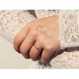 Photo of worn Wedding band Classic Francesina 1,5g White Gold UNOAERRE
