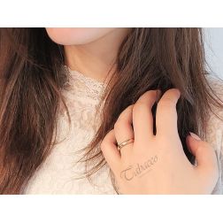 Photo of worn Comfortable wedding band Rose Gold 3.5mm UNOAERRE