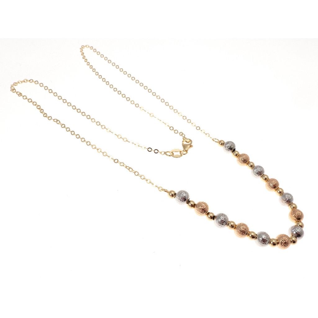 Central chain necklace with three-color spheres