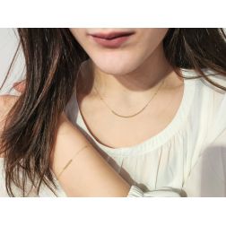 Yellow gold with 35 shiny spheres necklace