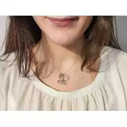 Collana Farfalla 3 Rubini foto indossata