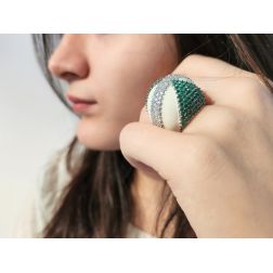 Anello Cupola Smeraldi Foto Indossata