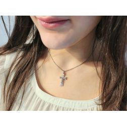 Croce Satinata Lucida con Cristo foto indossata