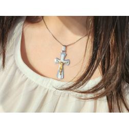 Charm Cross white gold with christ in yellow gold
