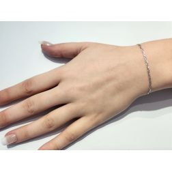 Bracciale Bimbo Maglia Infinito in oro Bianco foto indossata