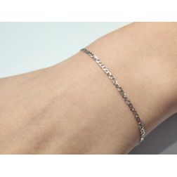Bracciale Bimbo Maglia Infinito in oro Bianco foto indossata