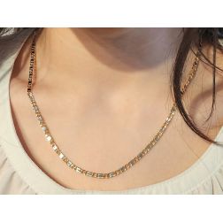 Collana Traversino bicolore 50 cm foto indossata donna