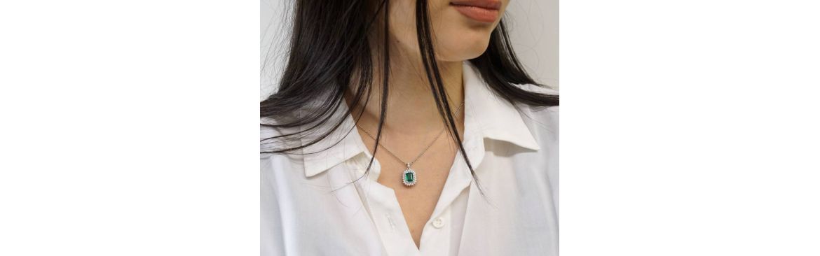 18kt gold pendants with gemstones