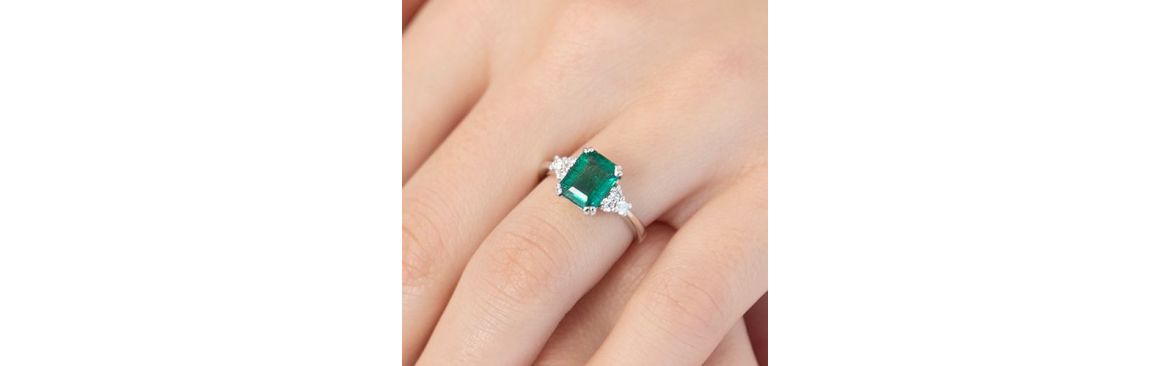 Gioielli con Smeraldo | Oro 18kt